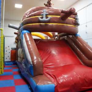 10.zona-infantil-haz-tu-party-nave-arroyomolinos