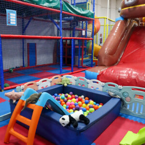 16.zona-infantil-haz-tu-party-nave-arroyomolinos