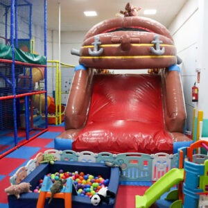 19.zona-infantil-haz-tu-party-nave-arroyomolinos