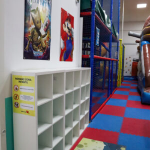 2.zona-infantil-haz-tu-party-nave-arroyomolinos