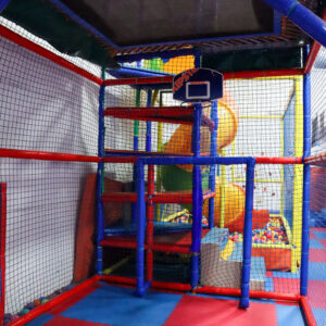 3.zona-infantil-haz-tu-party-nave-arroyomolinos